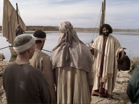 Kiedy rzymski setnik odkrył, że umarł jego sługa, zwrócił się o pomoc do Pana Jezusa. (Mateusza 8:5-13, Łukasza 7:2-9) – Slajd 1