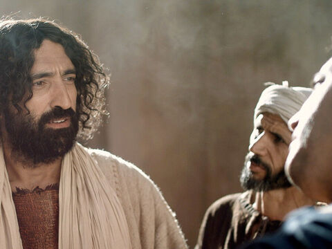 Kiedy rzymski setnik odkrył, że umarł jego sługa, zwrócił się o pomoc do Pana Jezusa. (Mateusza 8:5-13, Łukasza 7:2-9) – Slajd 10