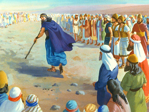 Izraelici obserwowali to, ale Baal nie odpowiedział. Wtedy Eliasz przywołał lud do siebie cały lud i przygotował swoją ofiarę. – Slajd 32