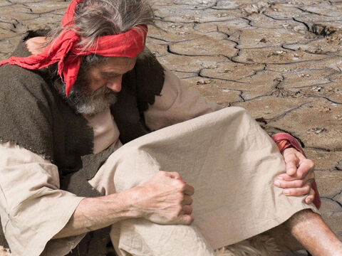 Eliasz modlił się po raz trzeci i wysłał sługę. – Slajd 9