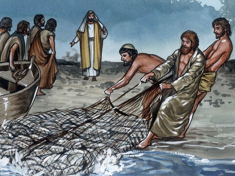 Jezus powiedział: „Przynieście kilka ryb z tych, które złowiliście!”. Szymon Piotr poszedł więc i wyciągnął na brzeg sieć pełną wielkich ryb. Było ich sto pięćdziesiąt trzy. A chociaż ryb było tak dużo, sieć się nie porwała. – Slajd 9
