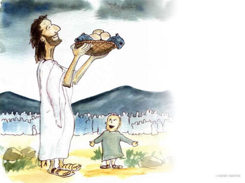 Jezus wziął pięć bochenków chleba i dwie ryby. Spojrzawszy w niebo, podziękował i zaczął łamać chleby i ryby na kawałki. Następnie podawał je uczniom, aby ci rozeszli się i nakarmili wielki tłum – co najmniej pięć tysięcy mężczyzn oraz kobiety i dzieci. – Slajd 9