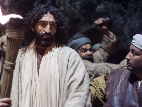 Kiedy żołnierze podeszli, aby aresztować Jezusa, Piotr wyciągnął miecz. – Slajd 15