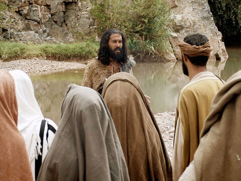 Jan Chrzciciel zostaje aresztowany i zabity. (Mateusza 14:1-12, Marka 6:14-29) – Slajd 3