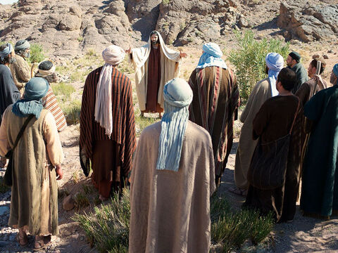 Jezus wybiera dwunastu mężczyzn na swoich uczniów. (Mateusza 10:2-4, Marka 3:13-19, Łukasza 6:12-16) – Slajd 5