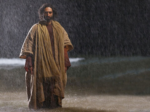Kiedy Piotr zobaczył Jezusa chodzącego po wodzie, chciał zrobić to samo. (Mateusza 14:22-33, Marka 6:45-56, Jana 6:16-21) – Slajd 6