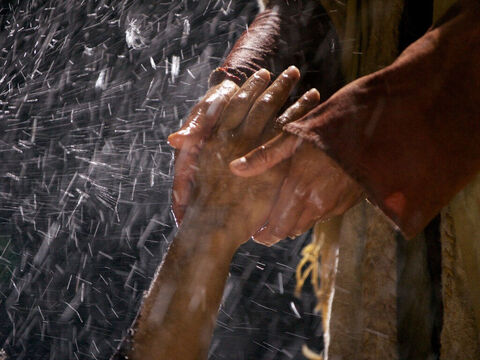Jezus natychmiast wyciągnął rękę, chwycił go... – Slajd 11