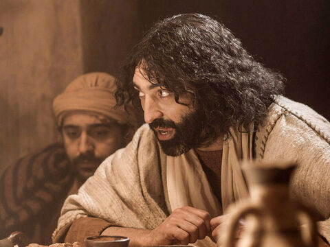 Jezus spożył ze swoimi uczniami ostatnią kolację przed swoją śmiercią. (Mateusza 26:17-35, Marka 14:12-31, Łukasza 22:7-38, Jana 13:18-38) – Slajd 1