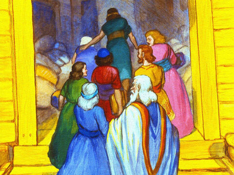Kiedy to wszystko zostało zrobione, Noe, jego synowie i ich żony weszli do arki. – Slajd 24