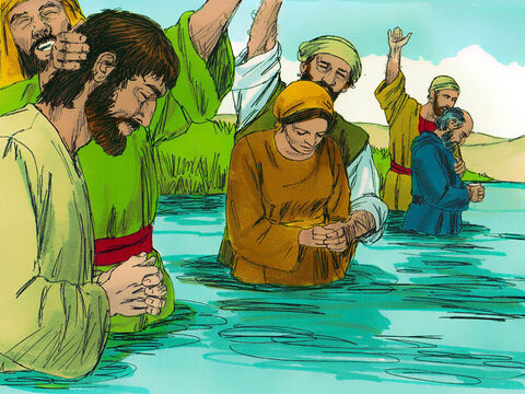 Ci więc, którzy uwierzyli tym słowom, zostali ochrzczeni i pozyskanych zostało tego dnia około trzech tysięcy osób. – Slajd 11