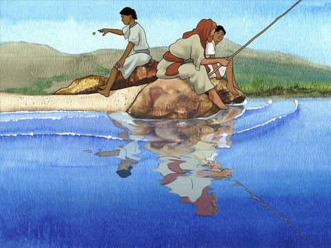 Jezus kontynuował: „Aby ich jednak nie zgorszyć, idź nad jezioro, zarzuć wędkę.  Weź pierwszą rybę, którą złowisz i otwórz jej pyszczek. Znajdziesz tam statera. Weź go i daj im za siebie i za Mnie”. – Slajd 7